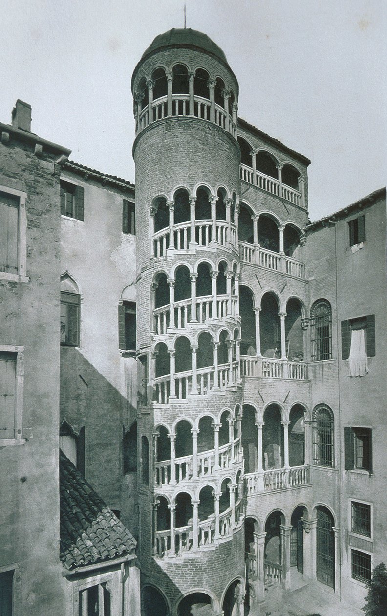 Pohled na Palazzo Contarini del Bovolo od Italian Photographer