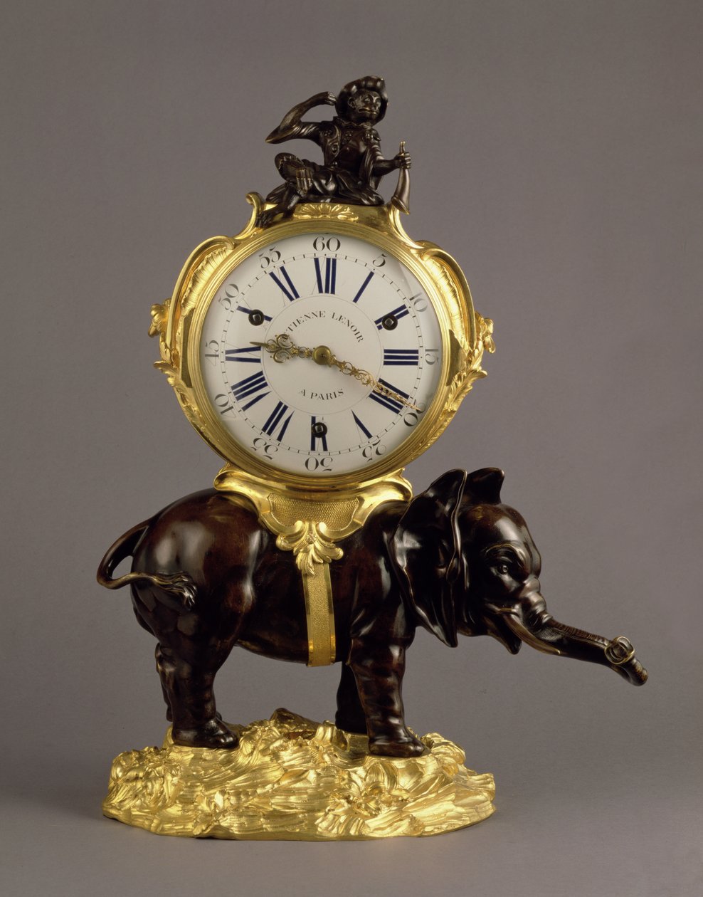 Ludvík XV Mantel Clock, c.1750 (eben a ormolu) (viz také 73487) od Jean Jacques Caffieri