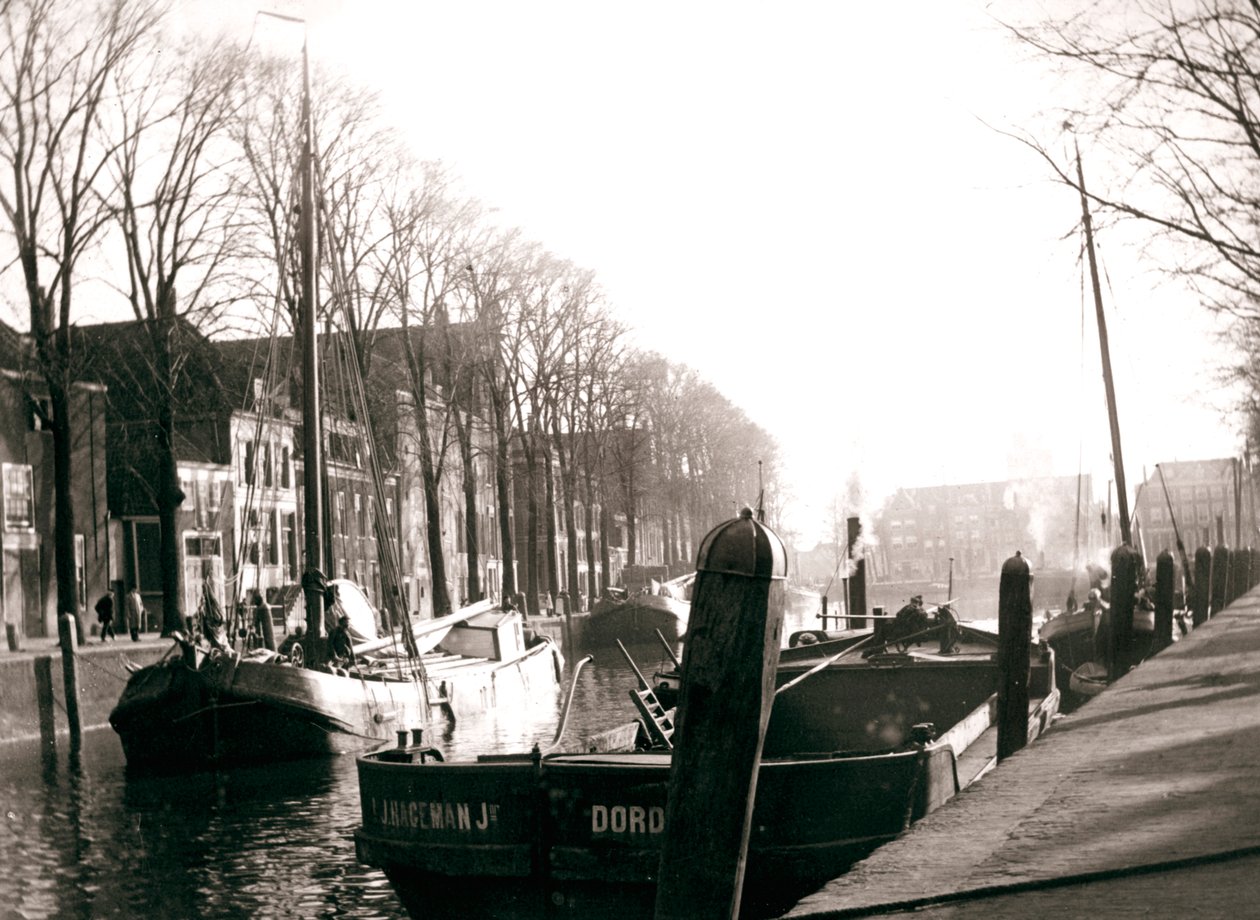 Kanálové lodě, Dordrecht, Nizozemsko, 1898. od James Batkin