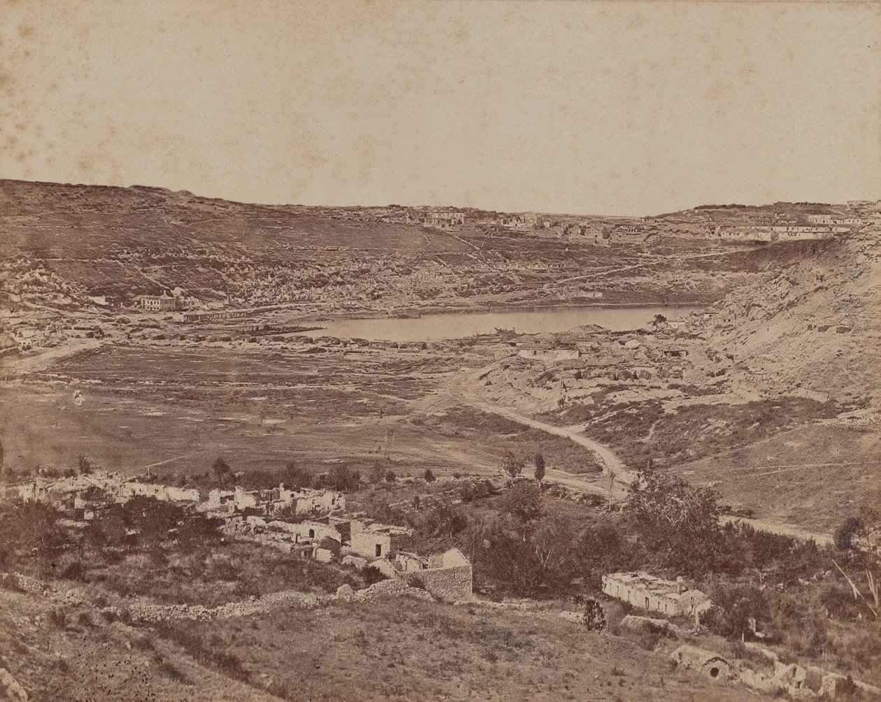 Údolí hřbitova od James Robertson