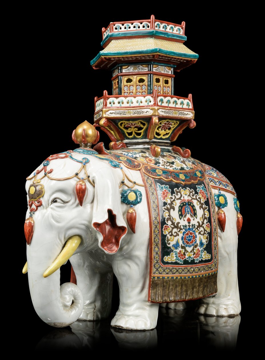 Slon ve stylu Kakiemon od Japanese School