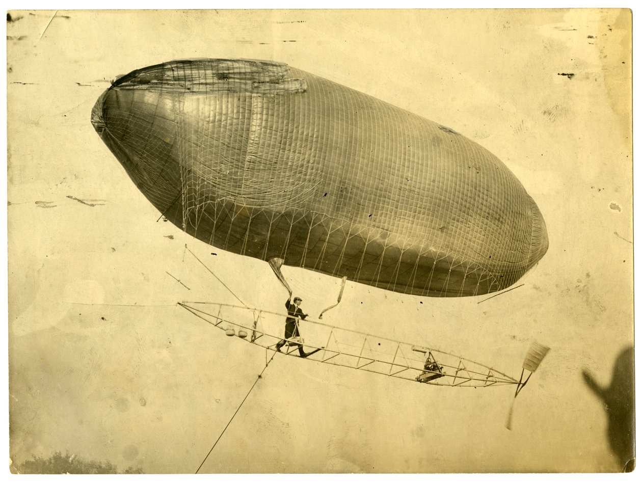 Vzducholoď "California Arrow" od Jessie Tarbox Beals