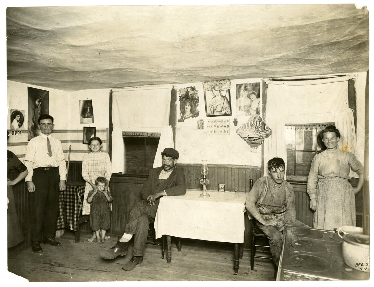 Brattleboro?, kolem 1905-40 (želatinová stříbrná fotografie) od Jessie Tarbox Beals