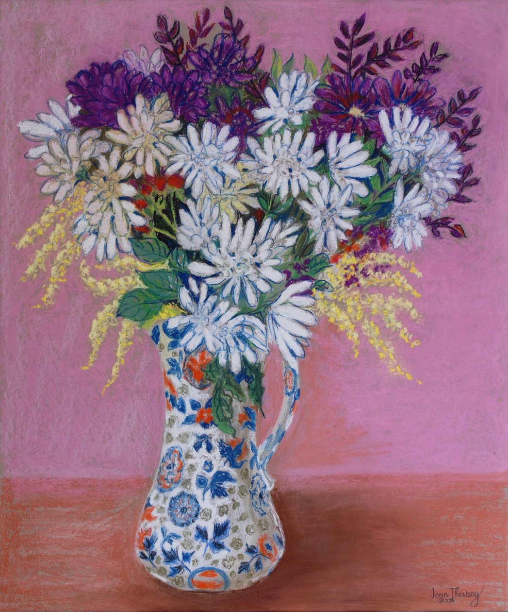 Chryzantémy v japonském džbánu, 2005 ,Pastel od Joan Thewsey