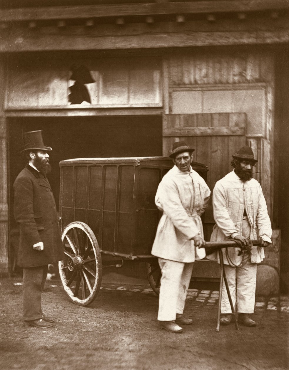 Veřejné dezinfekce, z knihy "Street Life in London", 1877-78 (woodburytype) od John Thomson