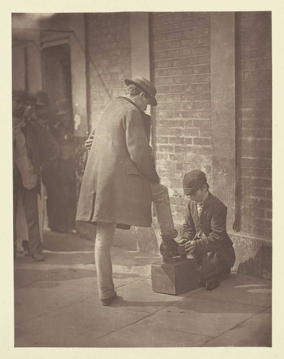 The Independent Shoe-Black, 1881. od John Thomson