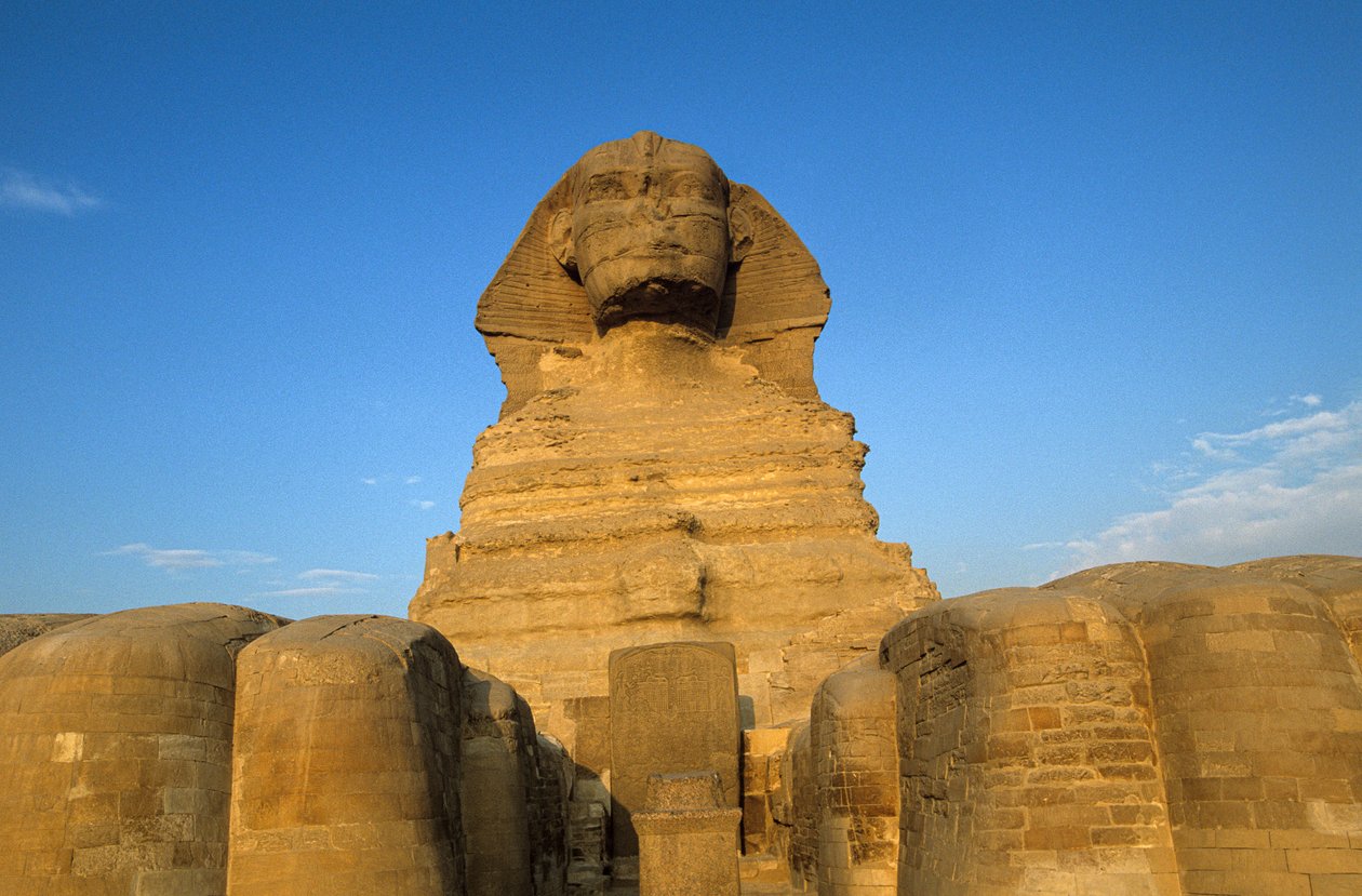 Sfinga; Snová stéla, Gíza; Egypt od Kenneth Garrett