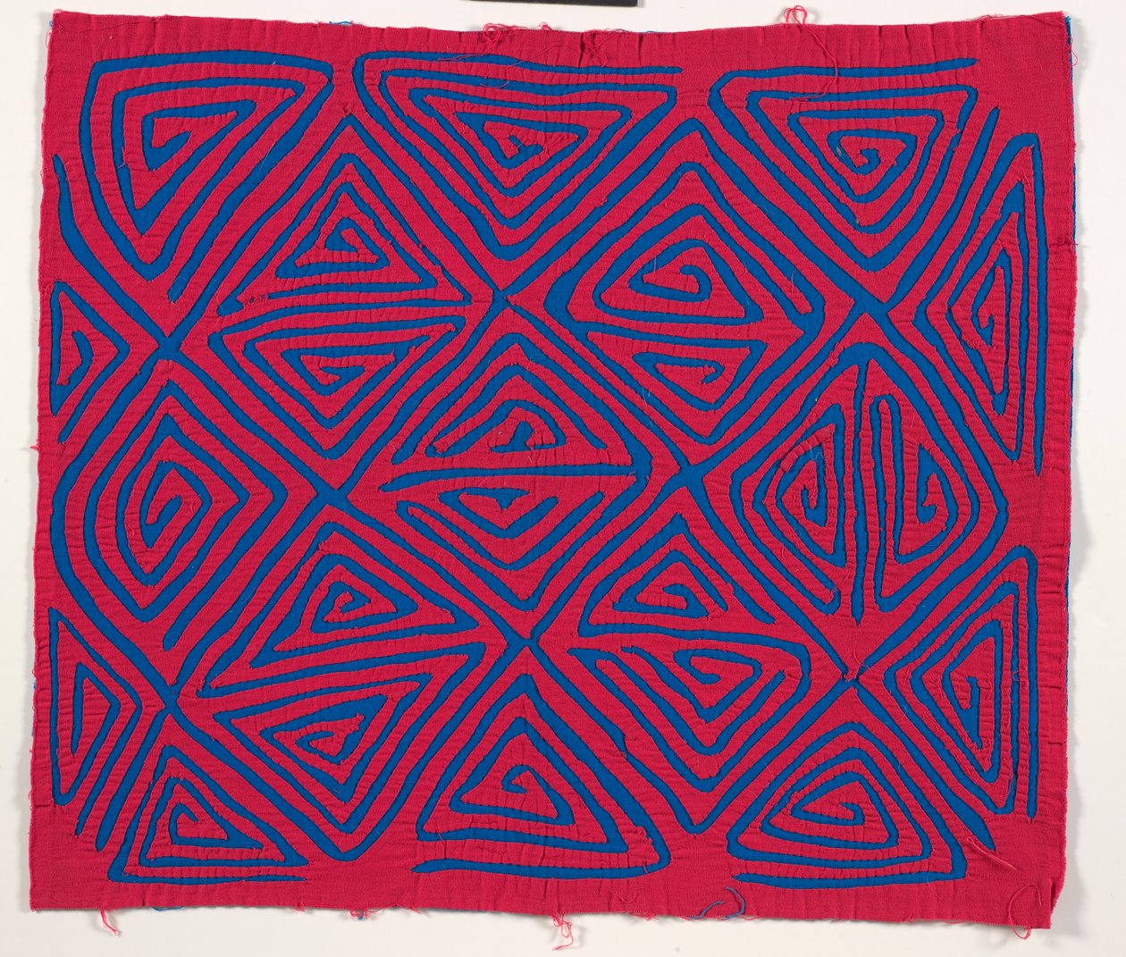 Shirt Panel (mola), cca 1950 (aplikovaná bavlna) od Kuna Indian Culture