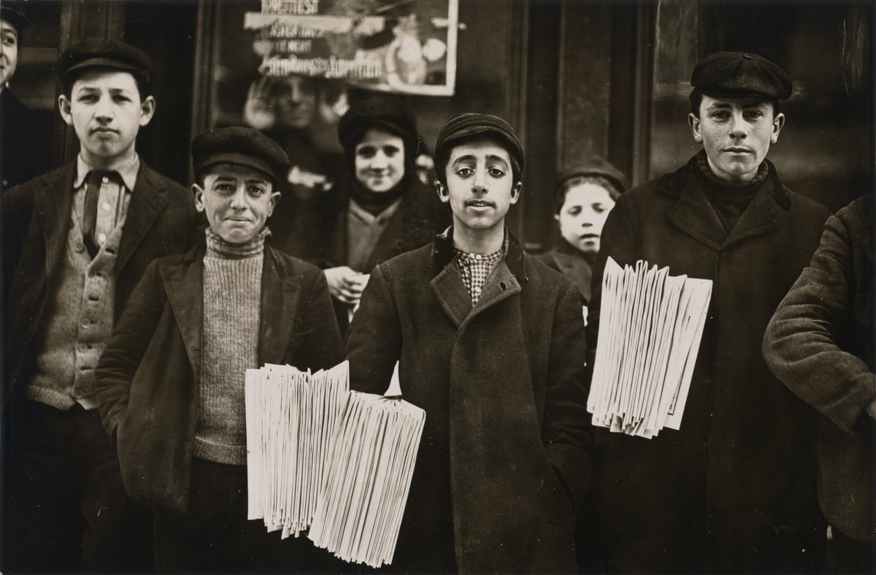Hartford Newsboys, 1909 (foto) od Lewis Wickes Hine