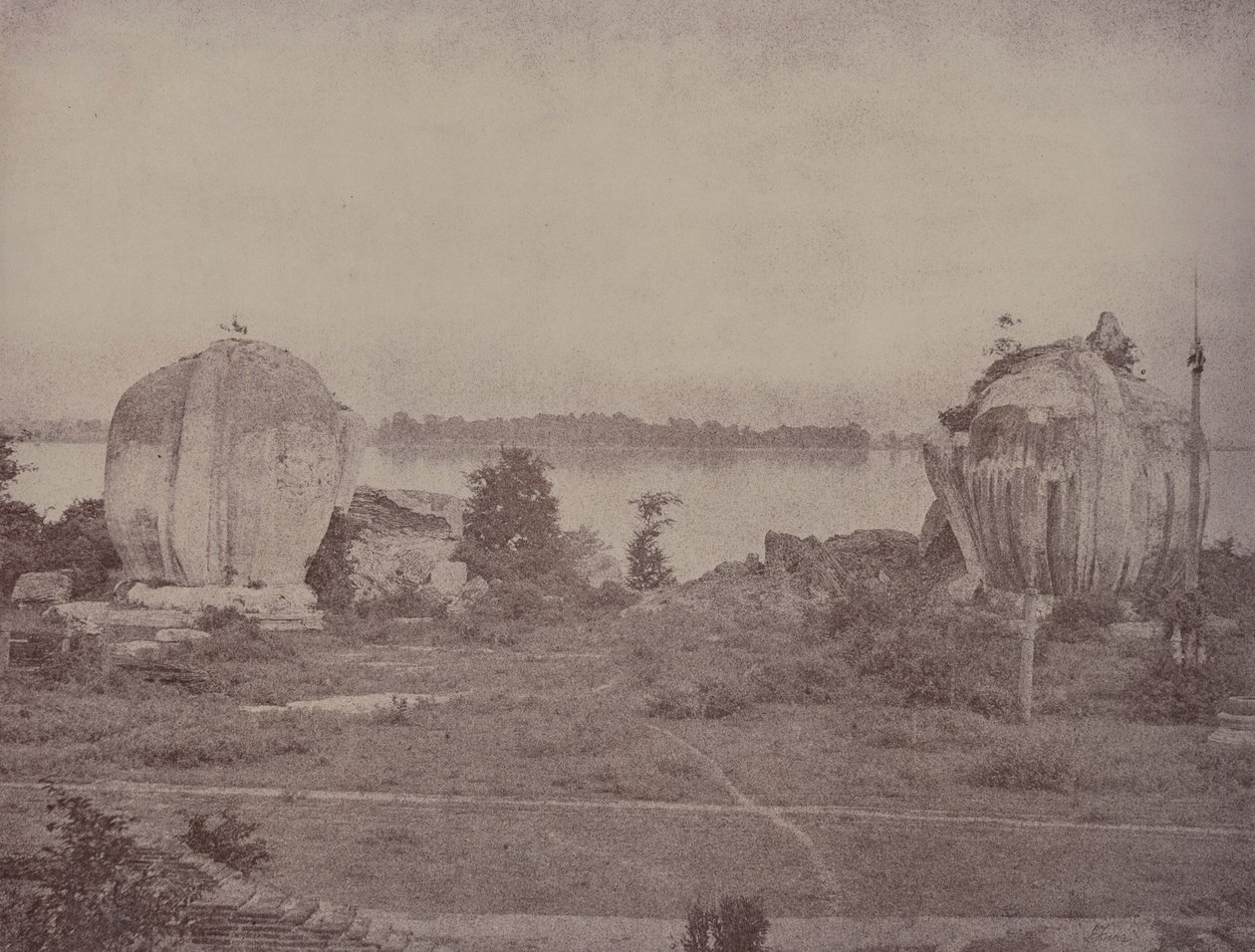 Mengoon: Ruined Griffins od Linnaeus Tripe