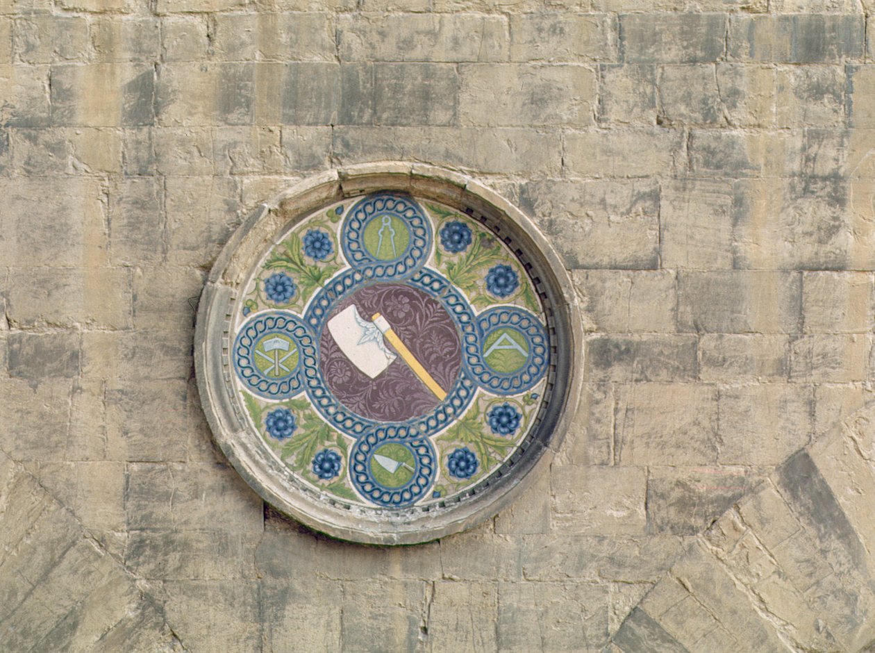 Stonka cechu kameníků a tesařů, 1440-45 (glazovaná terakota) od Luca Della Robbia