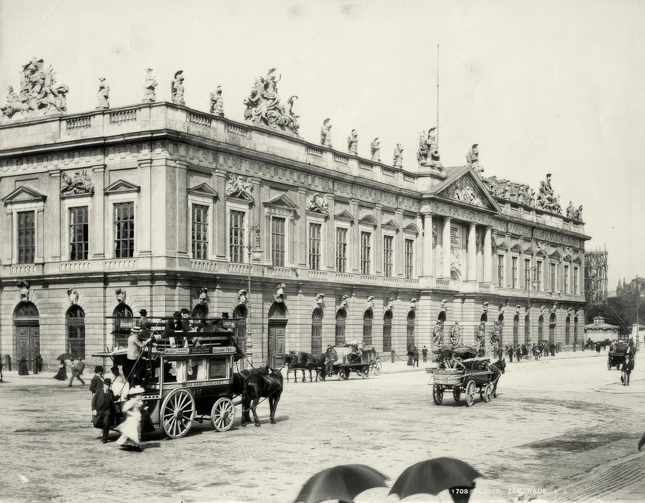 Berlín, zbrojnice od Lucien Levy