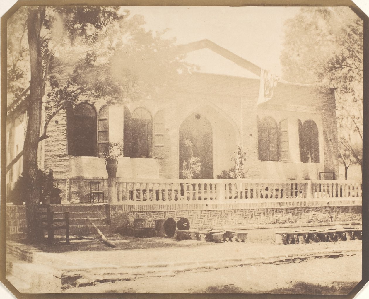 Zergiandeh. Venkovský dům ruského ministra, Teherán, 1858. od Luigi Pesce
