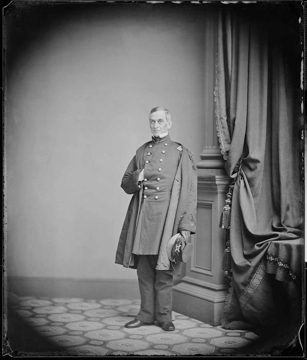 Maj. Robert Anderson, koncem dubna 1861 od Mathew B. Brady