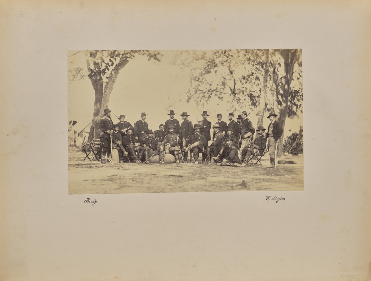 Burnside a personál od Mathew B. Brady