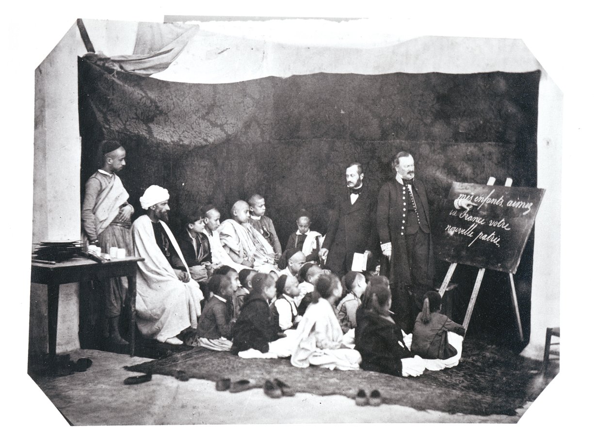 Francouzská škola v Alžírsku, c.1860 bw foto viz také 438857 od Moulins