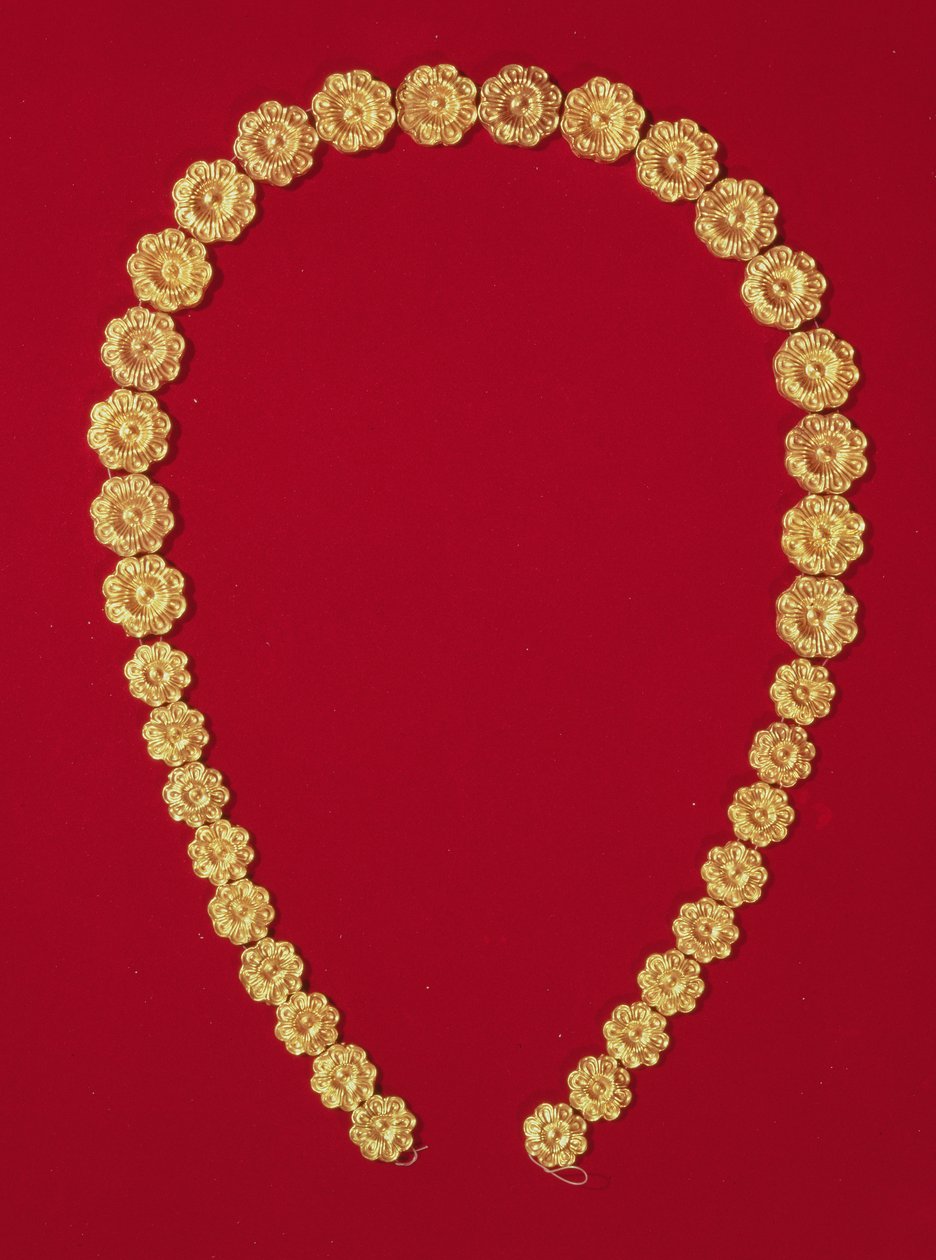 Náhrdelník z reliéfních korálků ve tvaru rozety, z hrobky Tholos v Dendře, cca 1400 př. n. l. (zlato) od Mycenaean