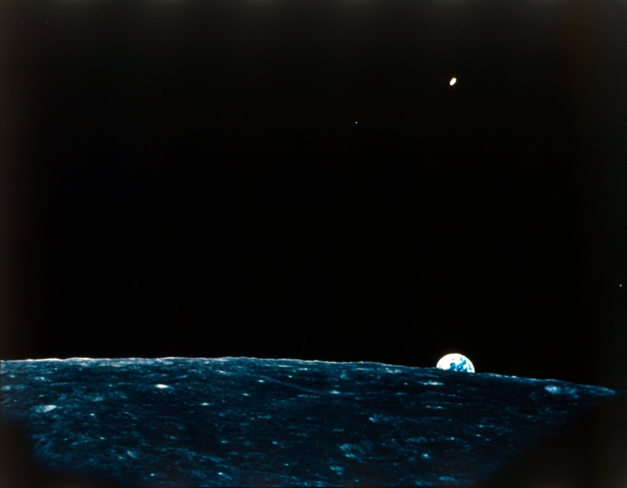 Země z Měsíce. od NASA Images