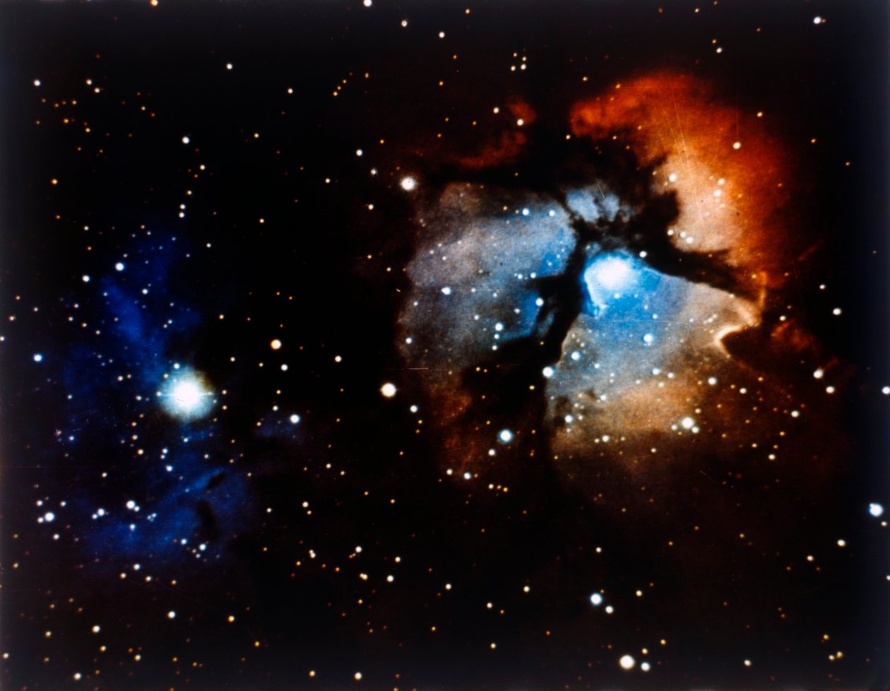 Mlhovina Trifid v souhvězdí Střelce. od NASA Images