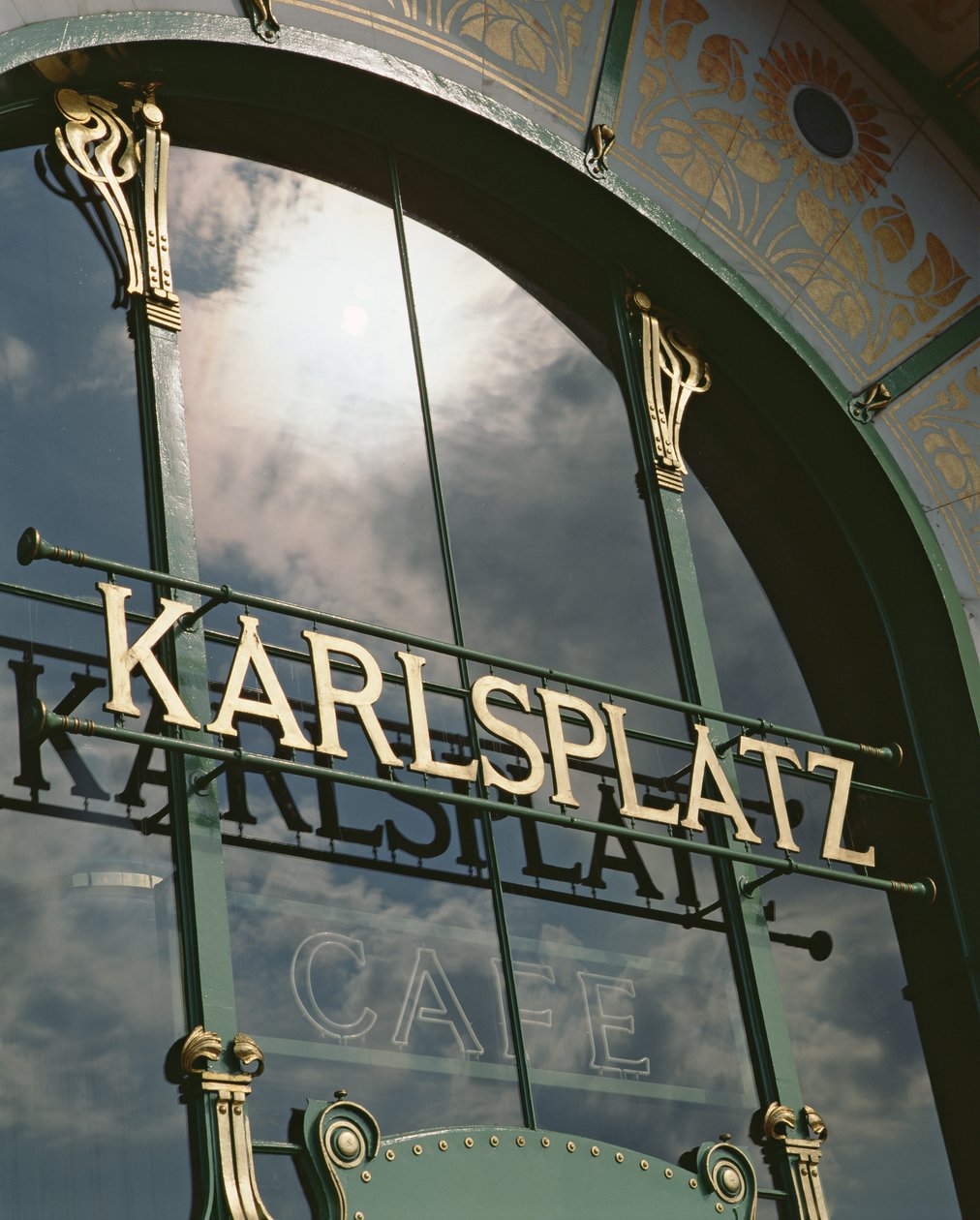 Karlsplatz Cafe, postavená v roce 1899 od Otto Wagner