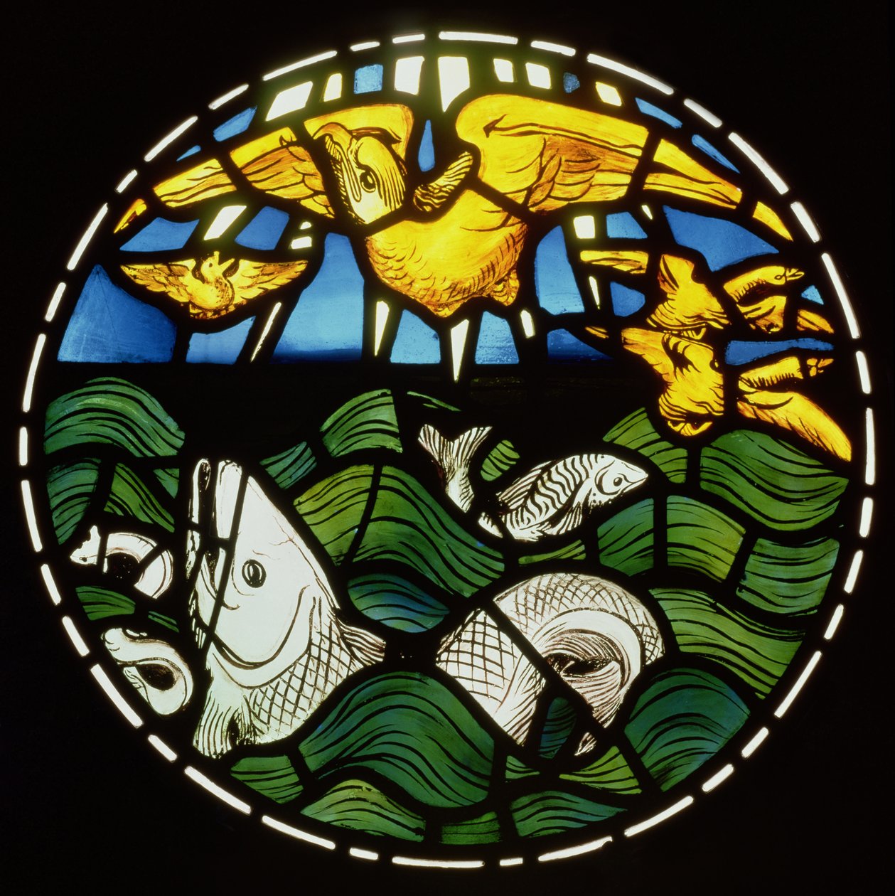 Ptáci a ryby, detail z okna stvoření, 1861 (vitráže) (viz 120153) od Philip Webb