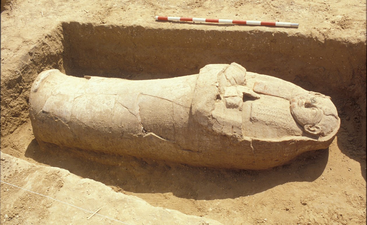 Antropoidní sarkofág od Phoenician
