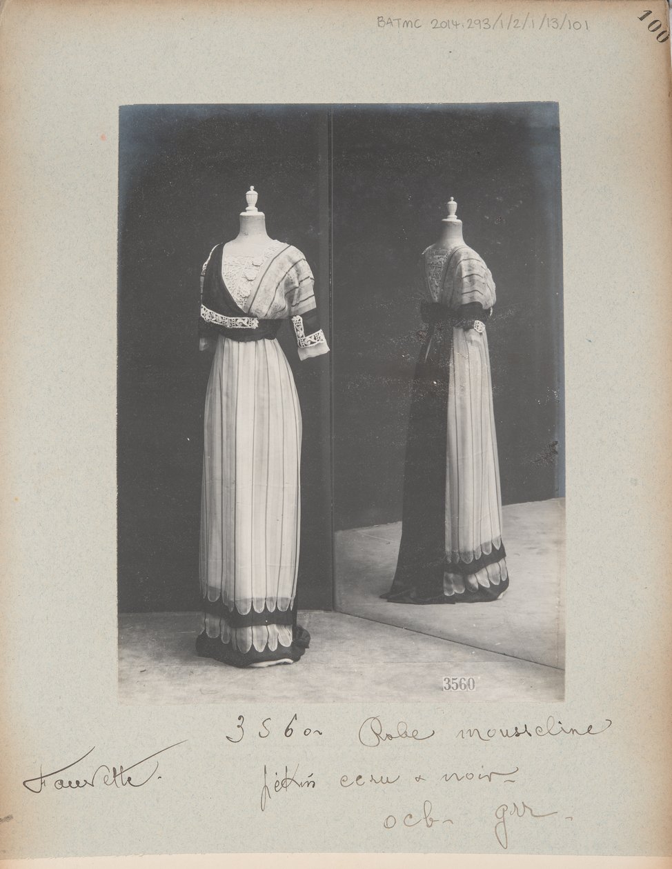 Stránka alba: House of Worth, Dress od Photographer French