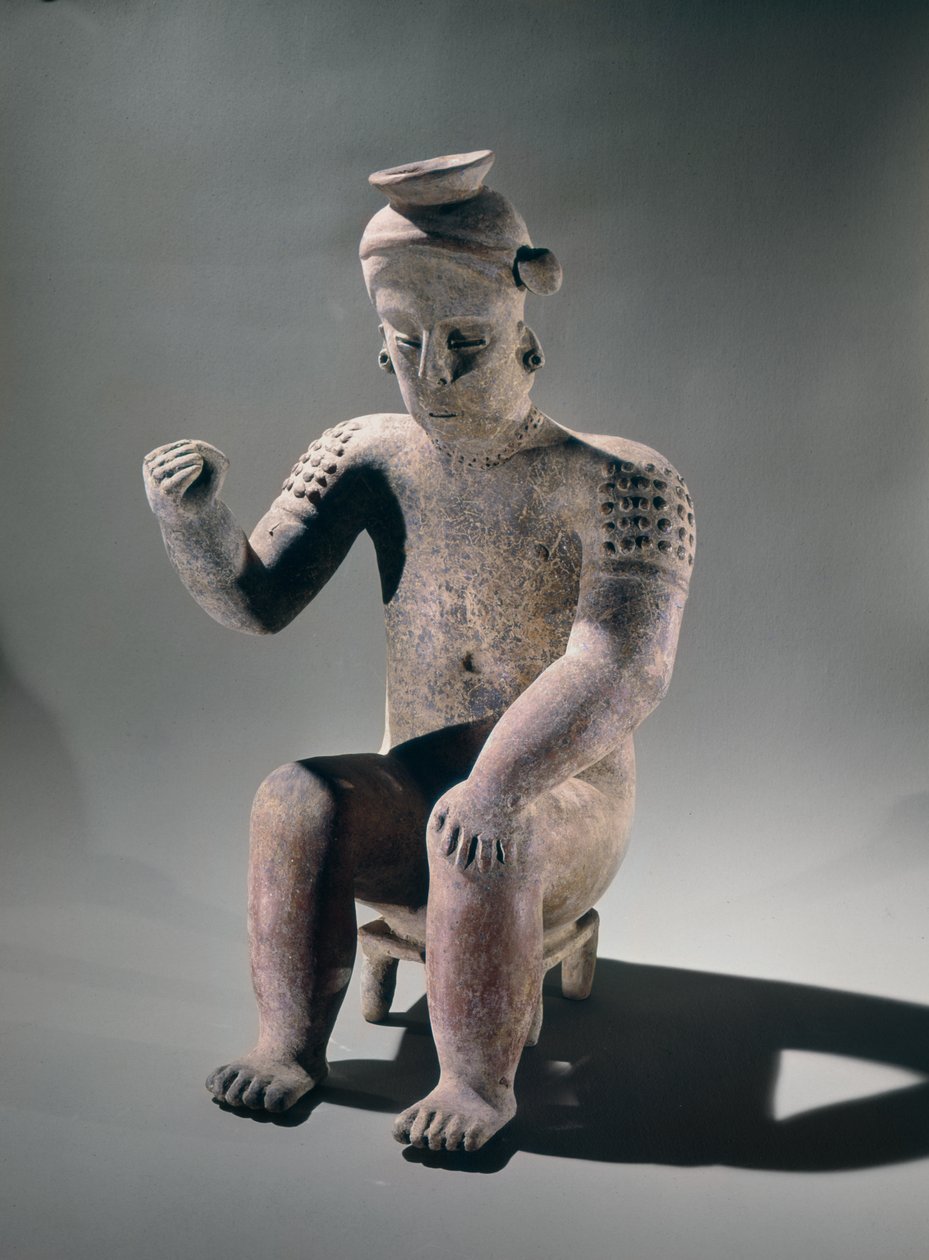 Sklenice s podobiznou zobrazující muže sedícího na malé stoličce, styl Colima (keramika) od Pre Columbian Pre Columbian