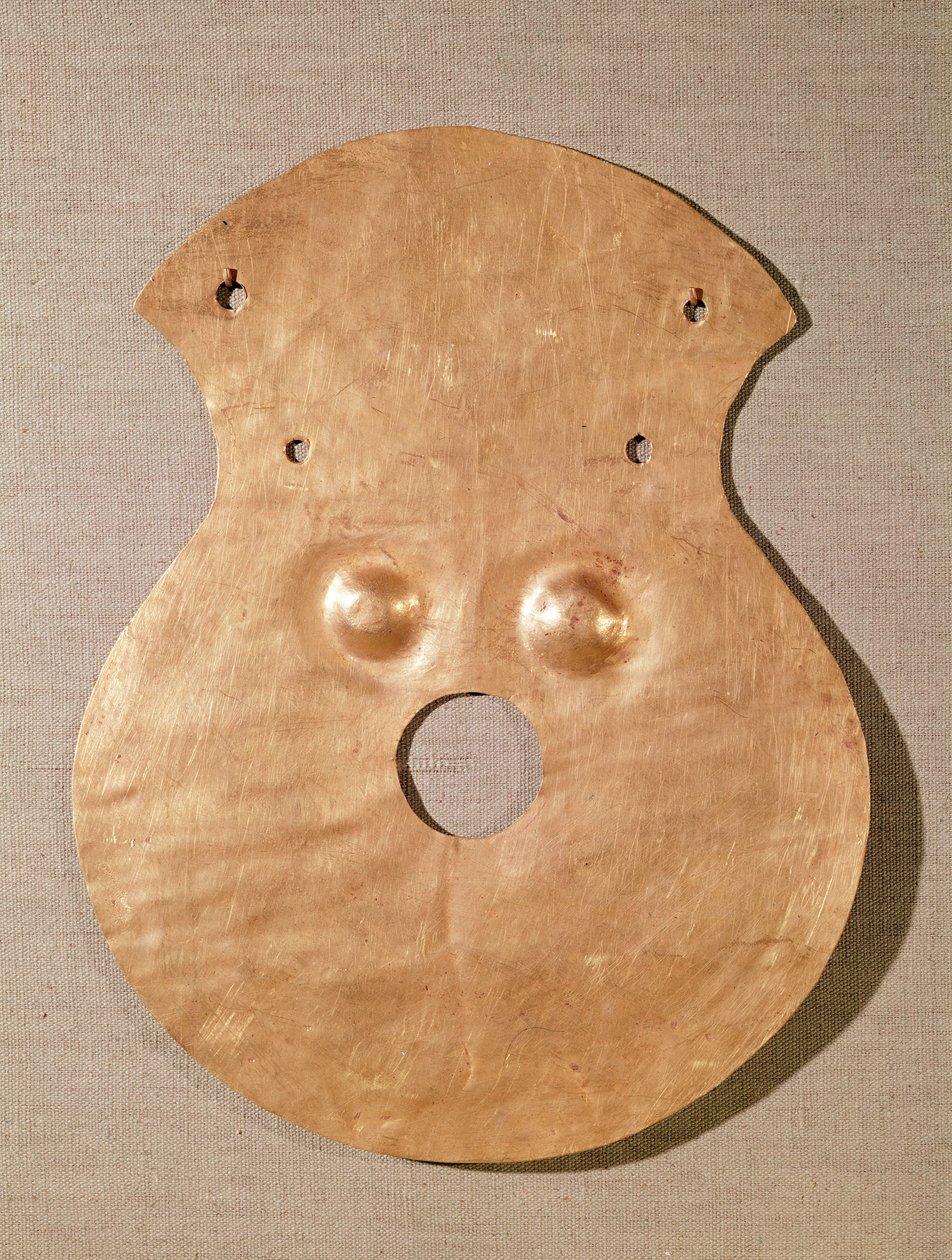 Idol ve tvaru houslí, z Moigradu, 2500-2000 př.nl (zlato) od Prehistoric