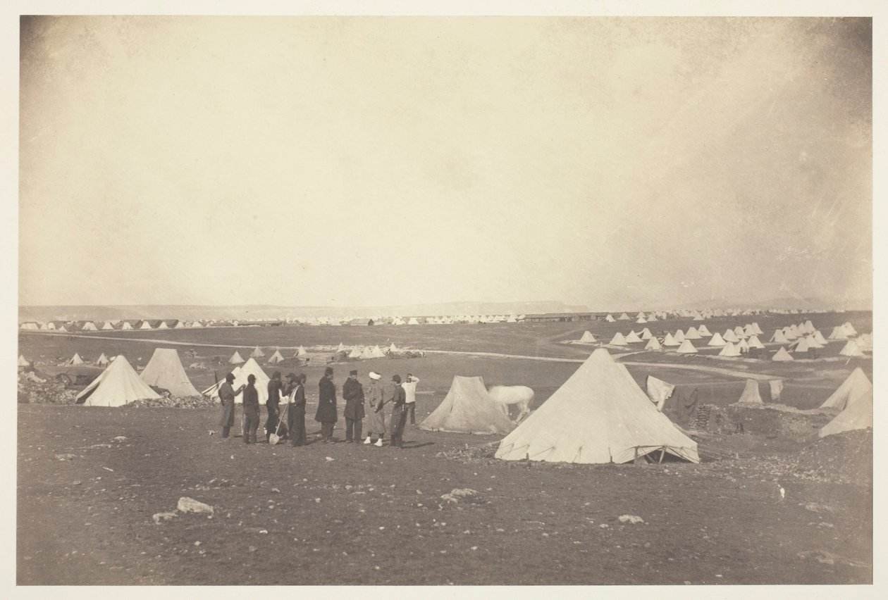 Ubikace generála Bosqueta při pohledu směrem k farmě Mackenzie od Roger Fenton