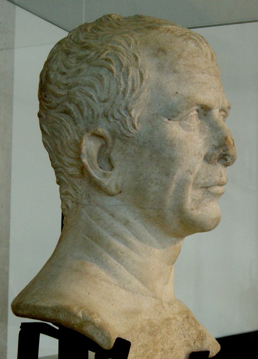 Busta Julia Caesara (mramor) od Roman