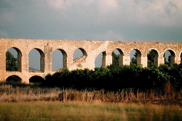 Akvadukt od Roman Roman