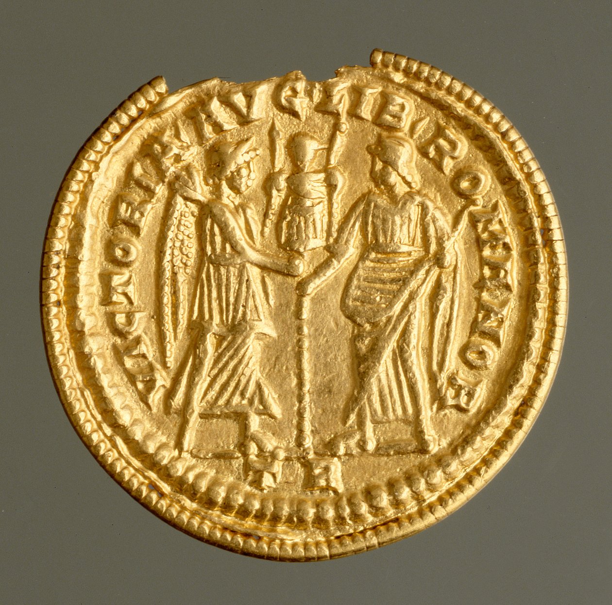 Solidus z Magnentia, nalezený v Kirchbergu, kolem 350-353 (zlato) od Roman Roman