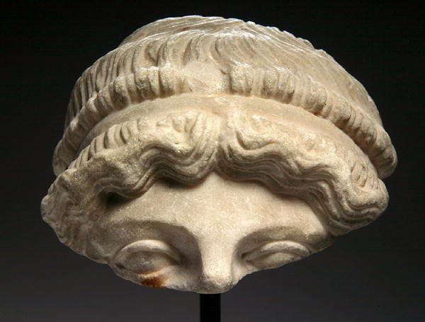 Fragment sochy (mramor) od Roman