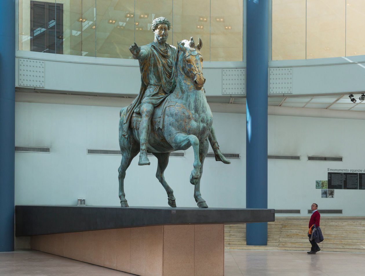 Socha Marca Aurelia (bronzová) od Roman
