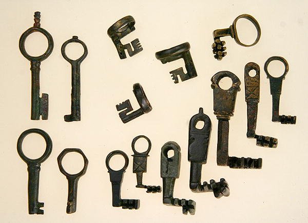 Výběr klíčů (bronz) od Roman Roman