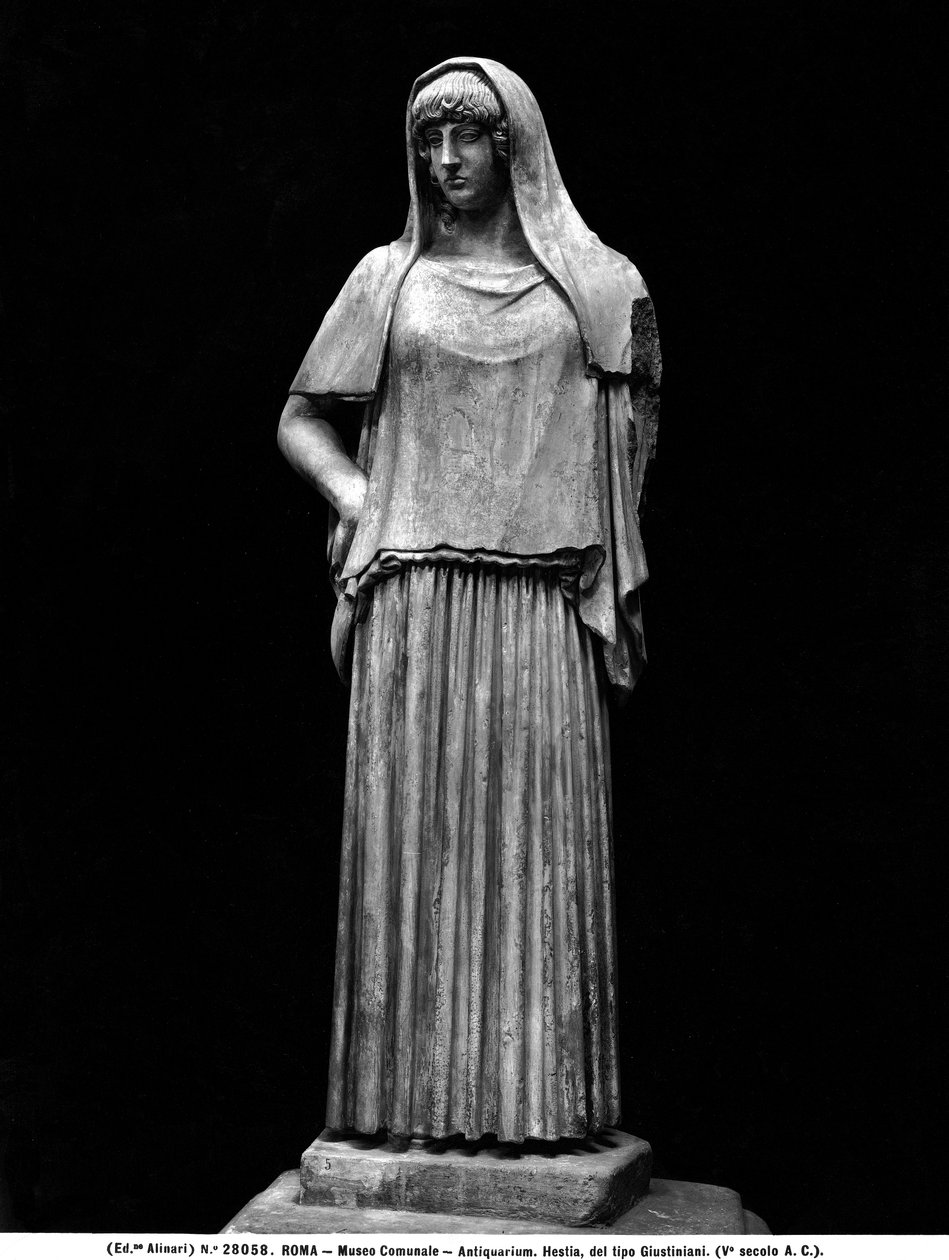 Socha Hestia (mramor) od Roman Roman