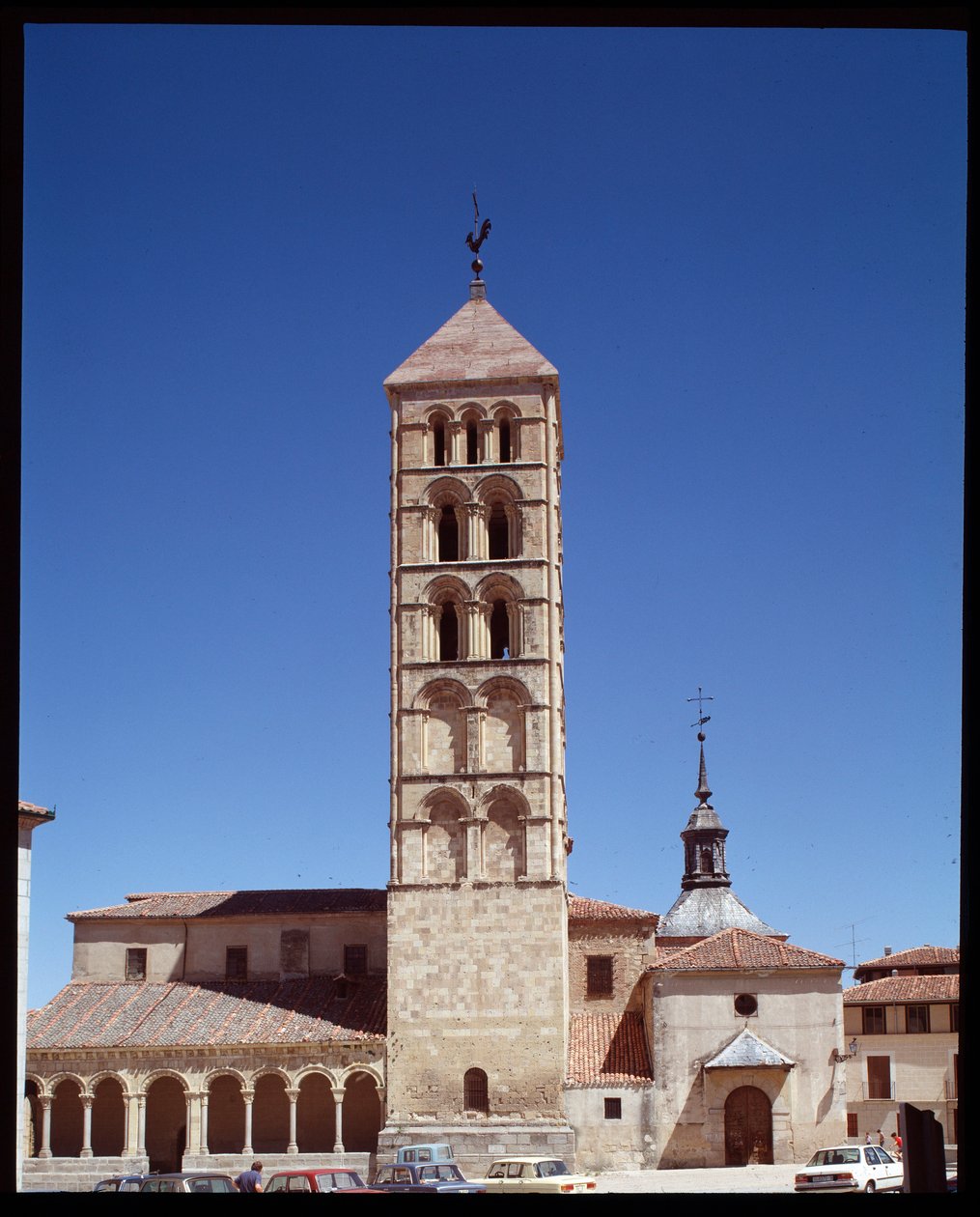 Pohled na kostel od Romanesque