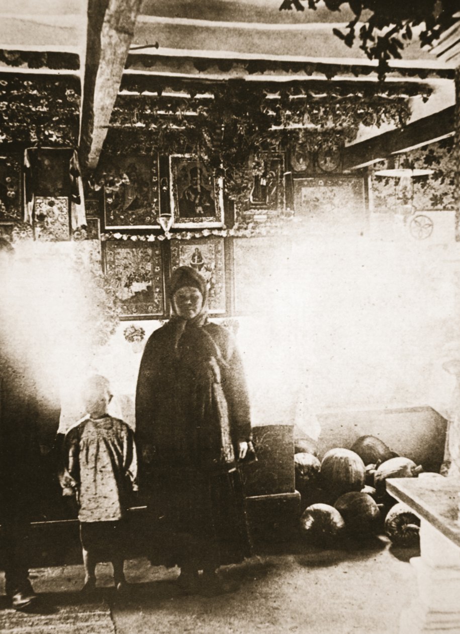 Interiér ukrajinské chaty (sépiová fotografie) od Russian Photographer