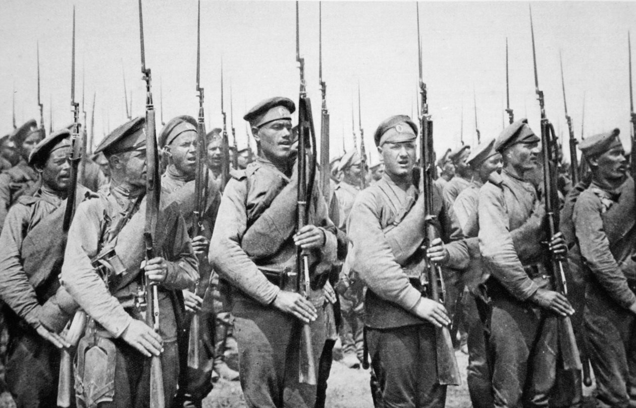 Rusové jásající King George: Pěchota našich udatných spojenců ctící tuto zemi a jejího vládce, z The Illustrated War News od Russian Photographer