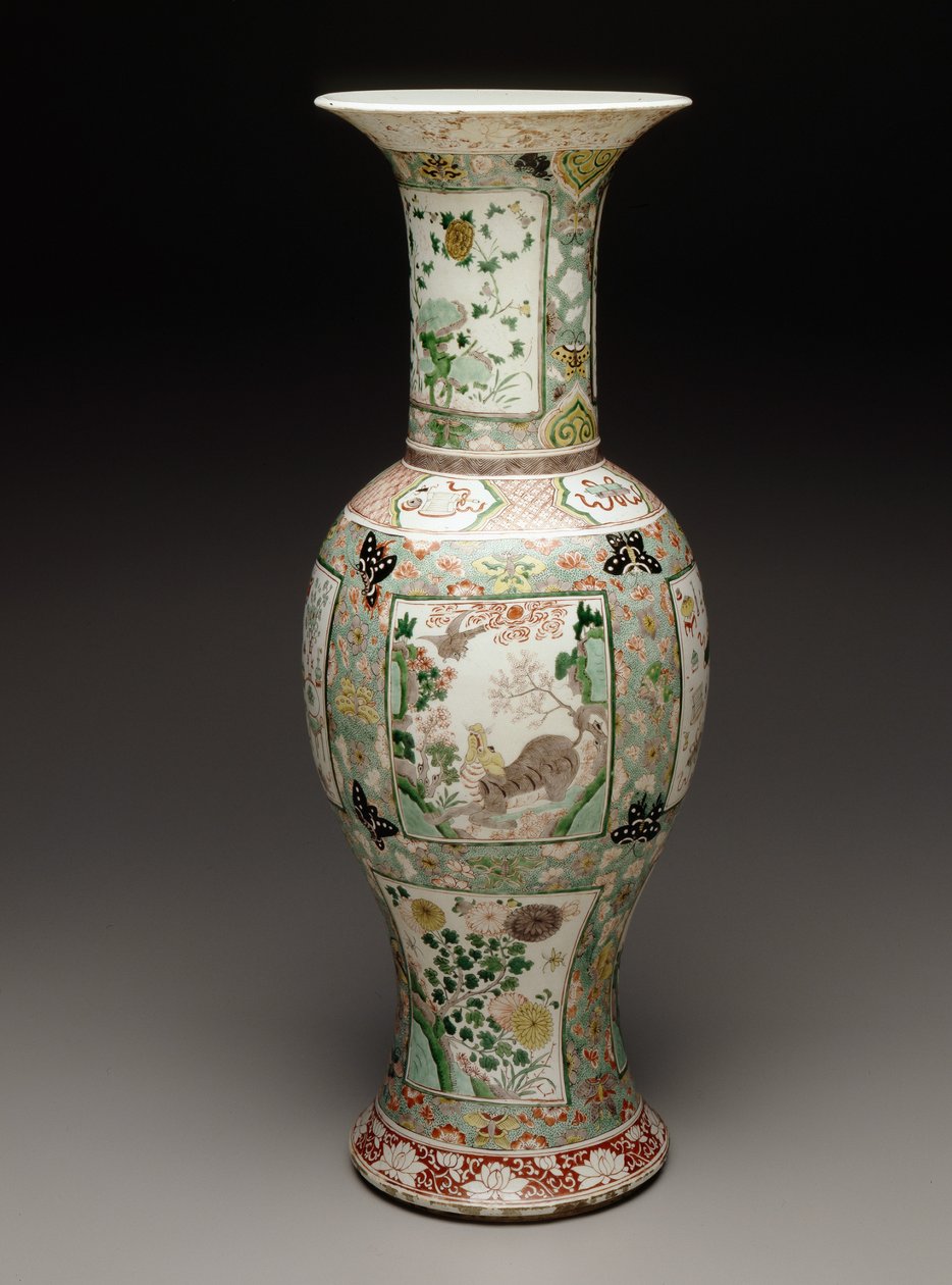 Váza, cca 1700 (porcelán a smalt) od School Chinese