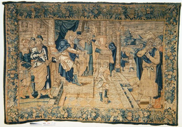 Mojžíš stojící na faraonově koruně (tapisérie) od School Flemish