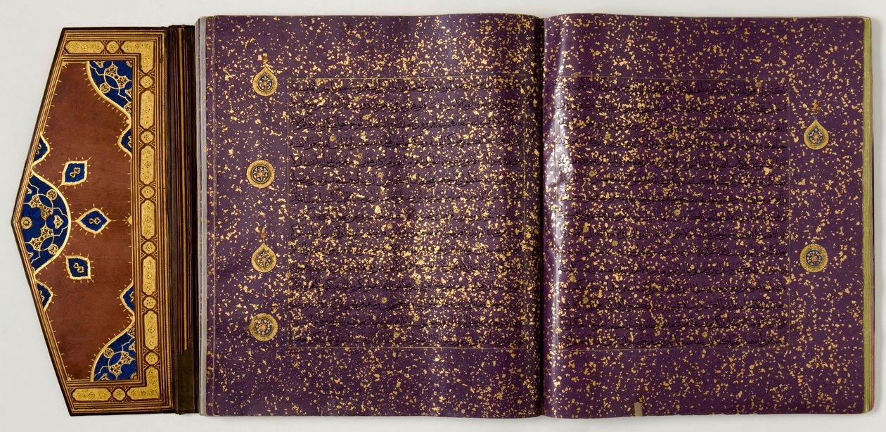 Korán, cca 1450-60 (kůže a papír s inkoustem a zlatem) od School Iranian