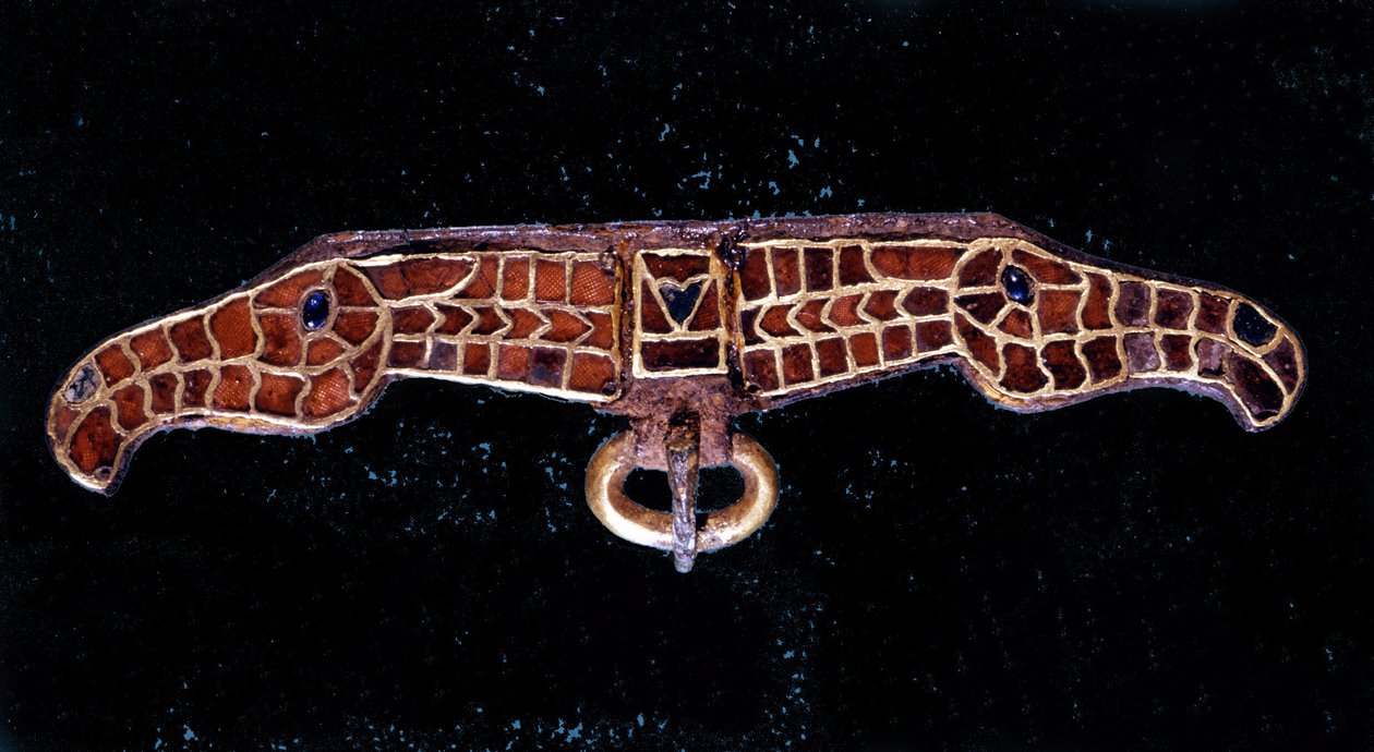 Merovejská fibula. Muzeum Saint-Germain-en-Laye od School Merovingian