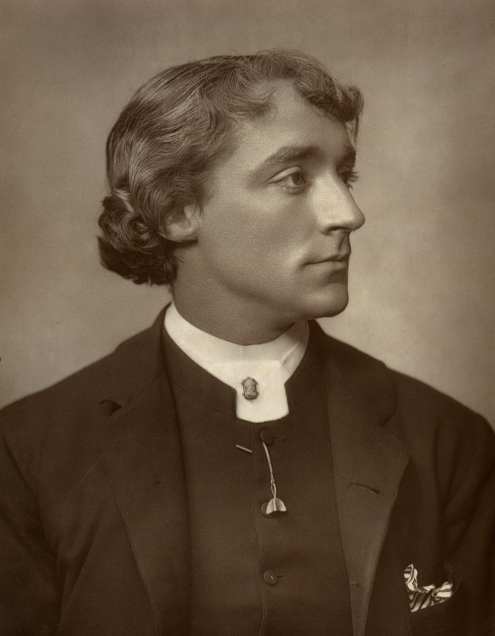 Kyrle Bellow , herec, 1882. od St James