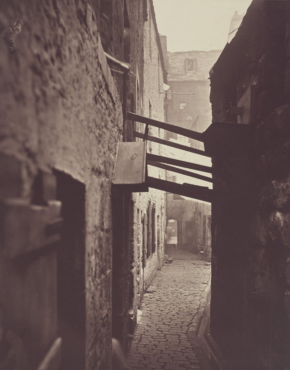 Close, č. 83 High Street. od Thomas Annan