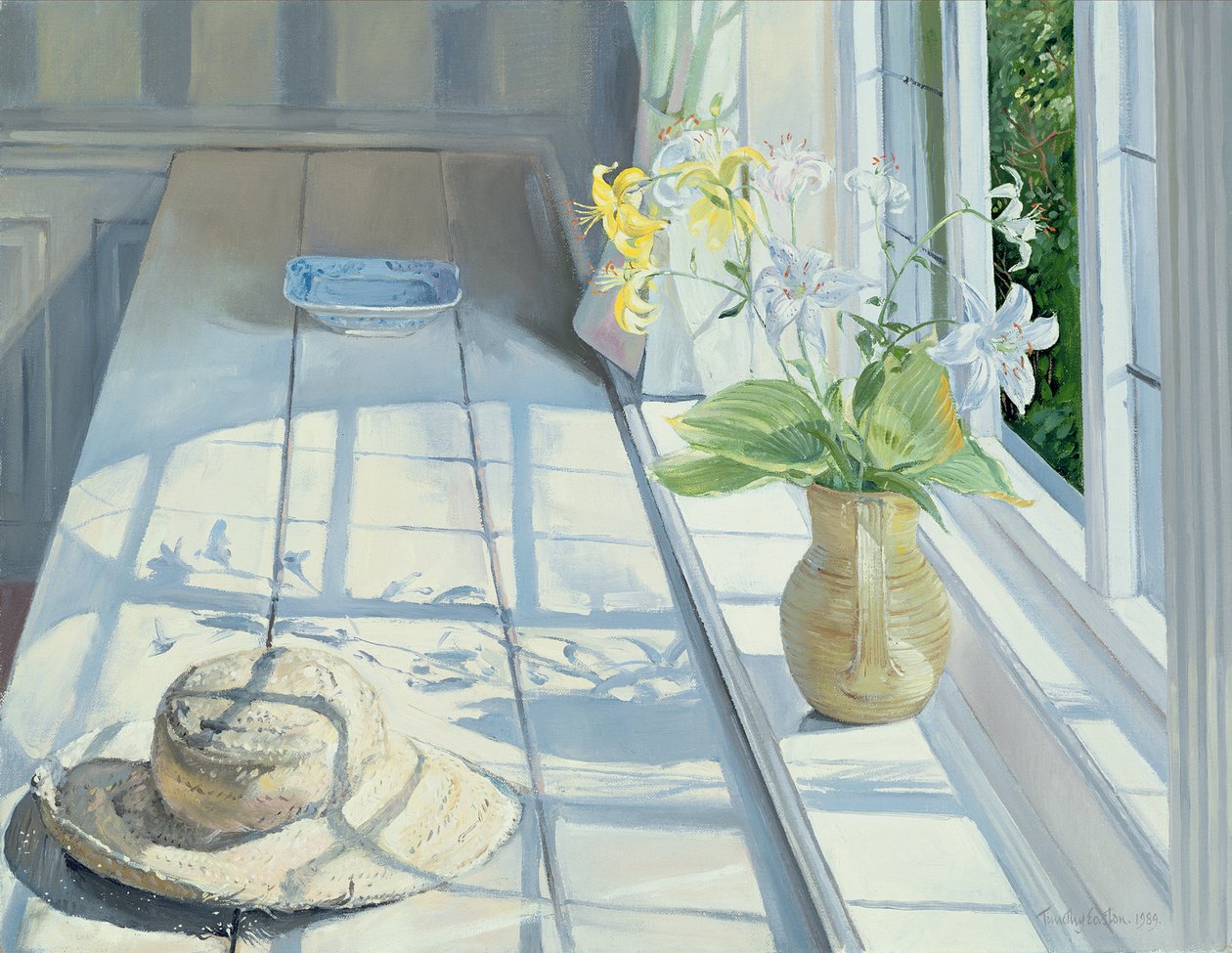 Lilie a slaměný klobouk od Timothy Easton