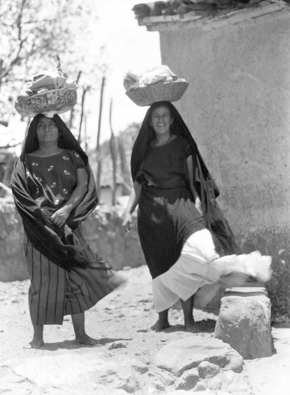 Ženy v Tehuantepec, Mexiko, 1929 od Tina Modotti