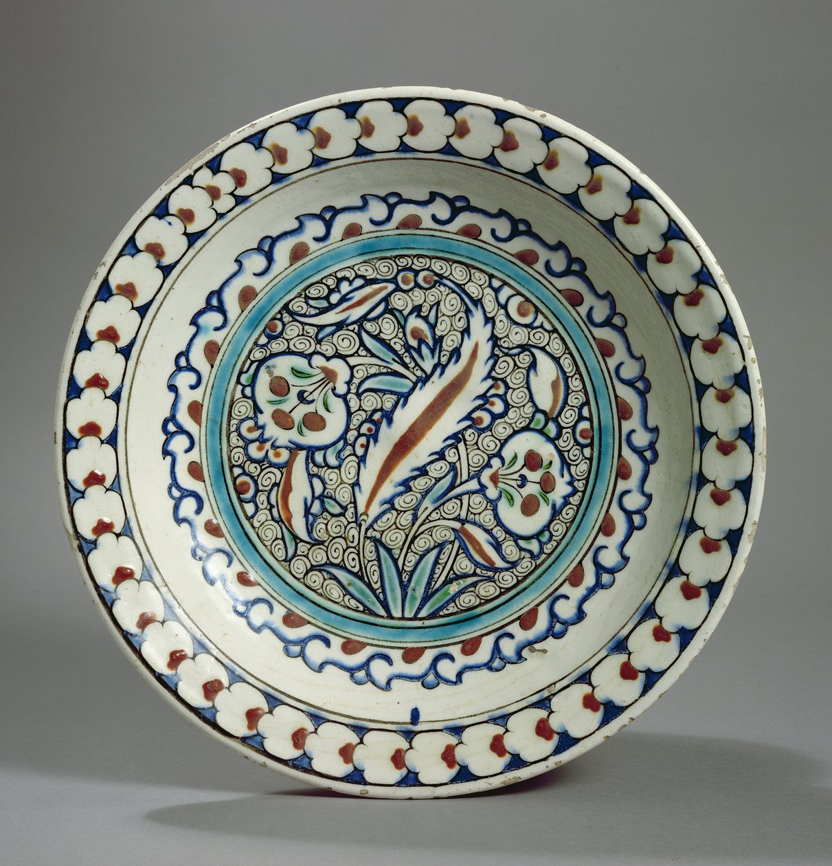 Deska s kamennou pastou, Iznik, Turecko (keramická) od Turkish School