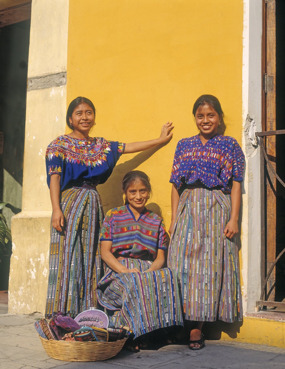 Tři guatemalské dámy od Unbekannt Unbekannt